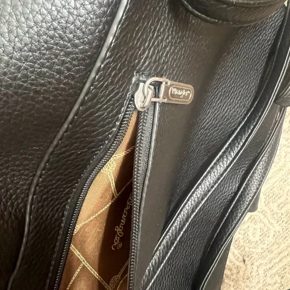 Wrangler Black Pebbled Leather Backpack with Tan Logo Patch - Picture 6 of 7